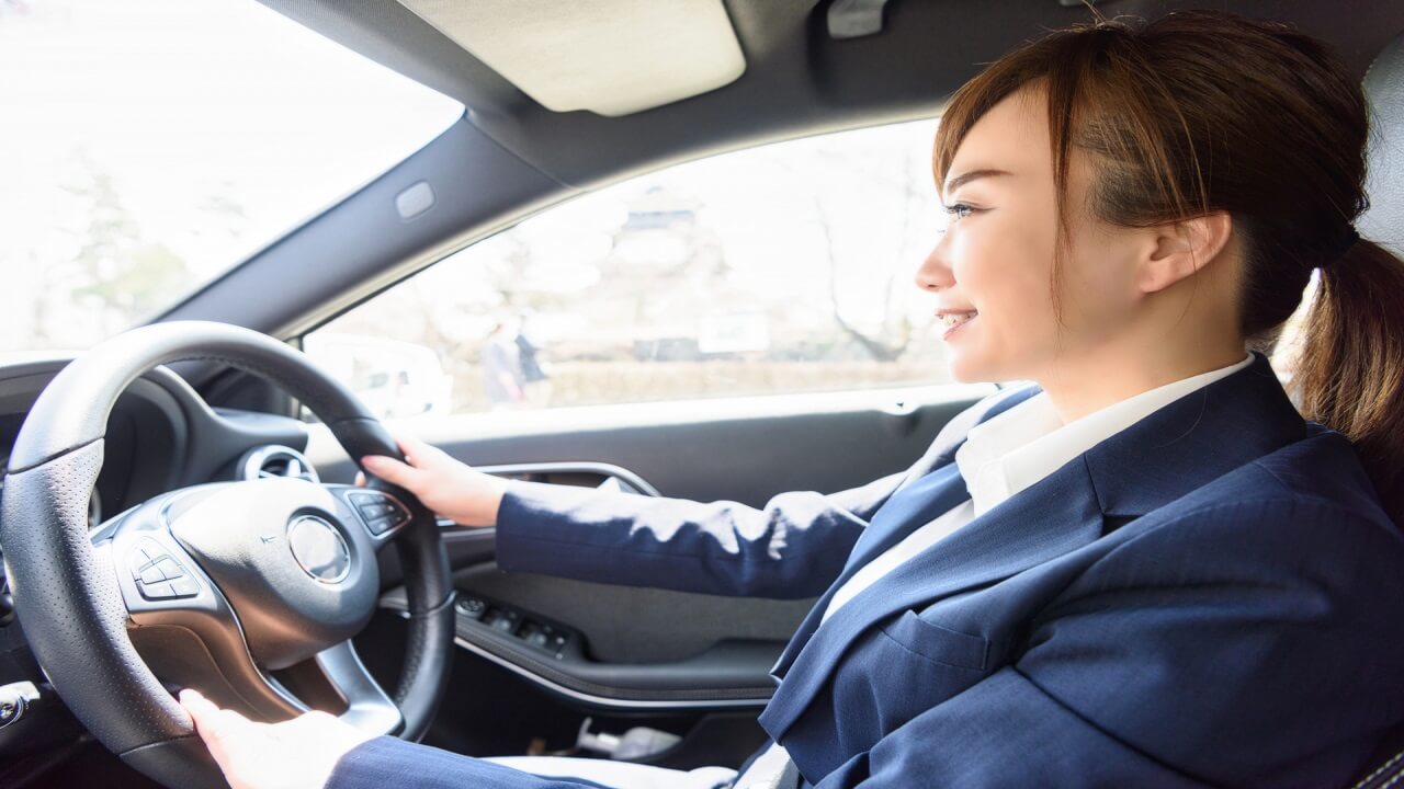 女性タクシードライバーは危険 年収は 転職を考えている人は必見 運転手の一族